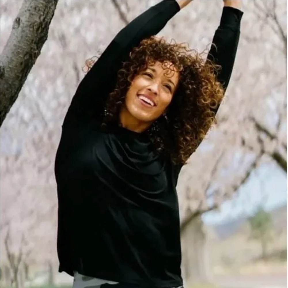Zyia Active Black Long Sleeve Shirt